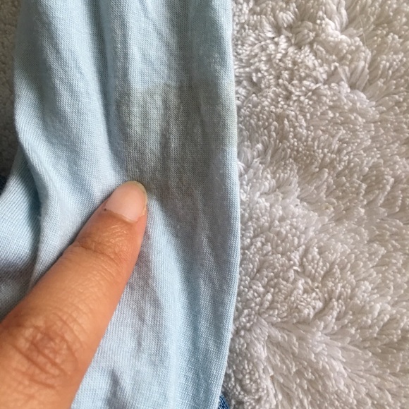 Guess - Picture 6 of 7